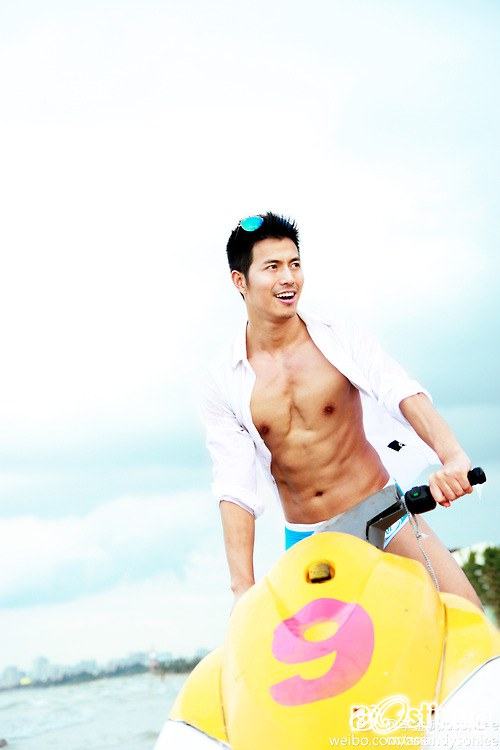 ถอดโชว์เรือนร่าง 621