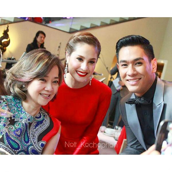 คู่จิ้น__อ๋อม-ขวัญ @งานเดินแบบการกุศล
