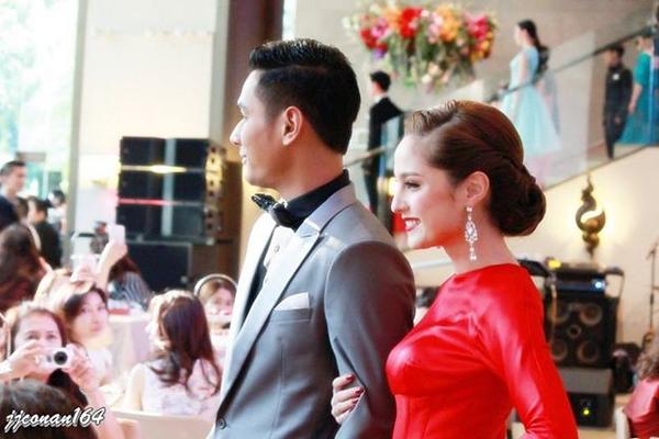 คู่จิ้น__อ๋อม-ขวัญ @งานเดินแบบการกุศล