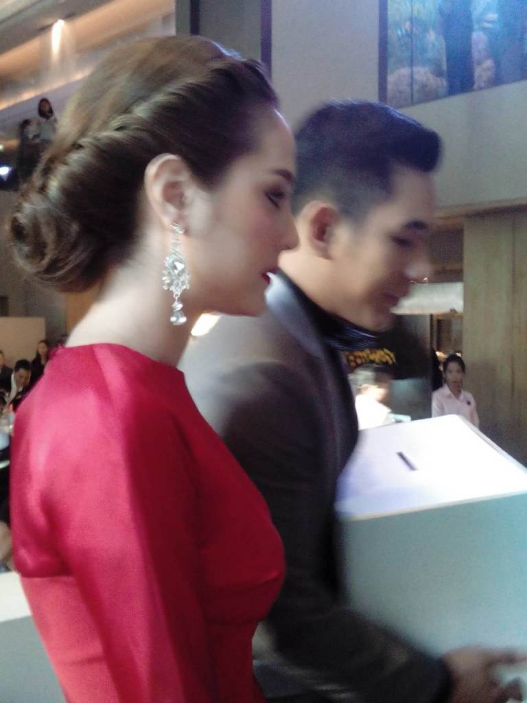 คู่จิ้น__อ๋อม-ขวัญ @งานเดินแบบการกุศล