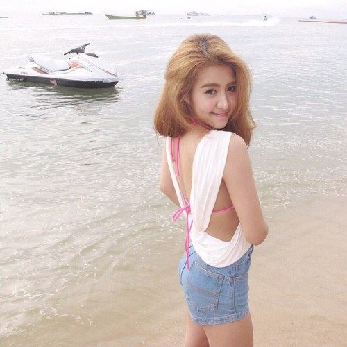 "น้องเอย" สาวน้อย หน้าใส ผิวขาว เปะเวอร์