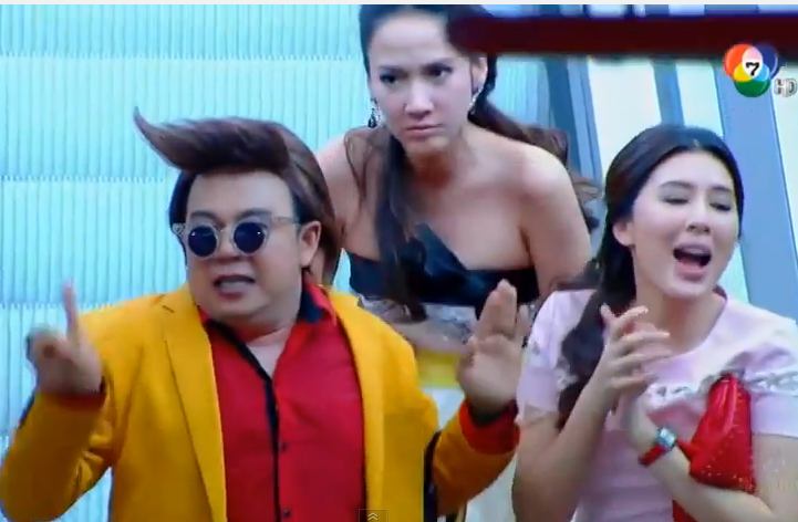 ฉากเด็ด ! พราว ซุปตาร์อันดับ 1 ของเมืองไทย ปะทะ ฝีปากสุดแซ่บกับนายสมชาย ในละคร พราว
