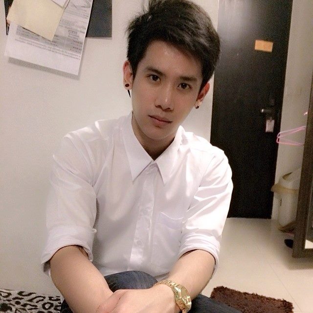 อนิจา บ้าแท้ๆข้อย.หลงมักเขาทังที่เฮาบ่เคยฮู้จักเขาเลยจักหน่อย,Au Jun