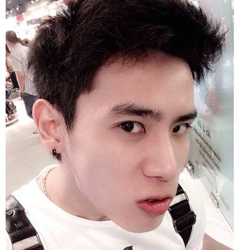 อนิจา บ้าแท้ๆข้อย.หลงมักเขาทังที่เฮาบ่เคยฮู้จักเขาเลยจักหน่อย,Au Jun