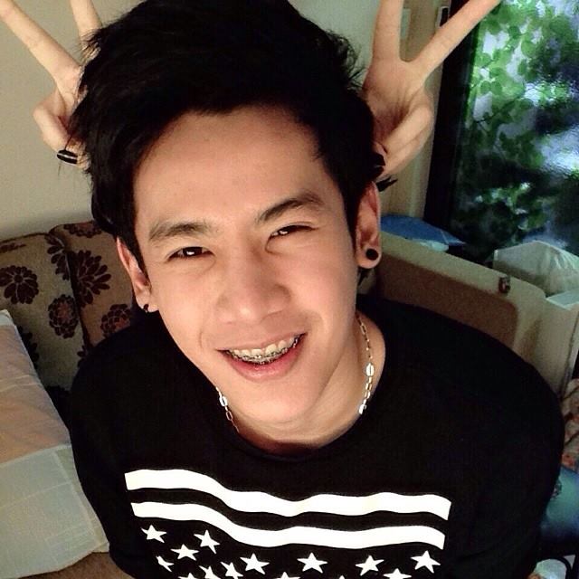 อนิจา บ้าแท้ๆข้อย.หลงมักเขาทังที่เฮาบ่เคยฮู้จักเขาเลยจักหน่อย,Au Jun