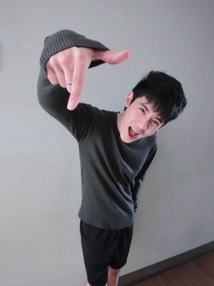 อนิจา บ้าแท้ๆข้อย.หลงมักเขาทังที่เฮาบ่เคยฮู้จักเขาเลยจักหน่อย,Au Jun
