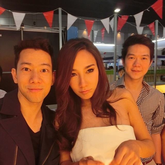 สื่อ+เเฟนคลับ รุมบูธ อั้ม พัชราภา กับธุรกิจใหม่ Aurum By Patchrapa พี่อั้มหน้าเด็กมากๆ!!