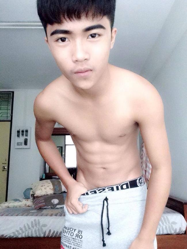 ลาบ(ปาก)คุณหญิงป้า