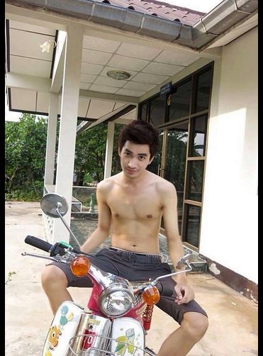 ลาบ(ปาก)คุณหญิงป้า
