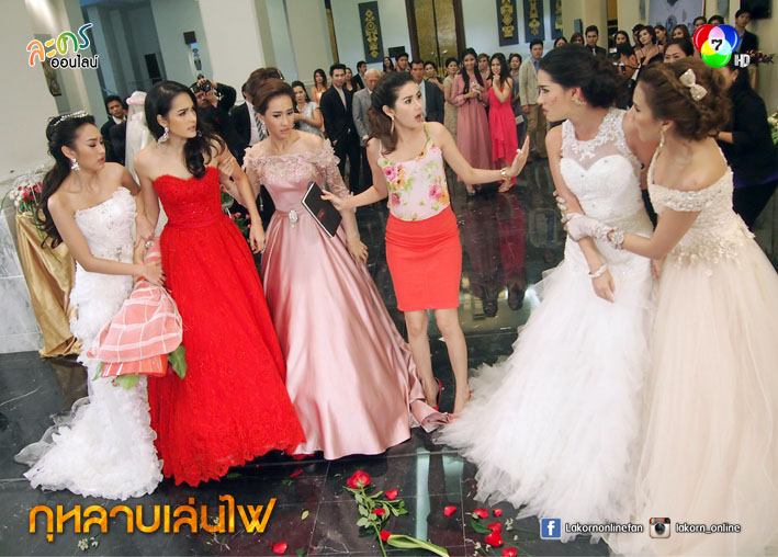"เชฟฟานี่" สุดทน "วีรภาพ" เจ้าชู้ใส่ "นาว" ขอระเบิดอารมณ์ ตบ "โม-อมีนา" โชว์กลางงานแฟชั่น