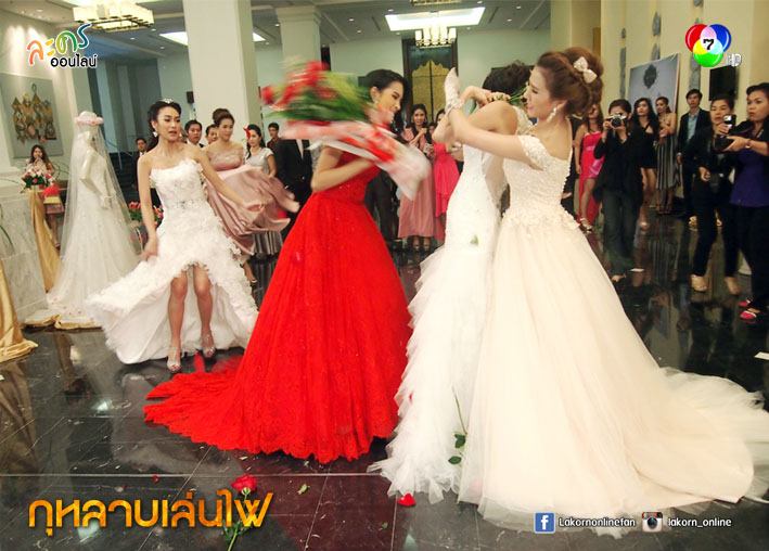 "เชฟฟานี่" สุดทน "วีรภาพ" เจ้าชู้ใส่ "นาว" ขอระเบิดอารมณ์ ตบ "โม-อมีนา" โชว์กลางงานแฟชั่น