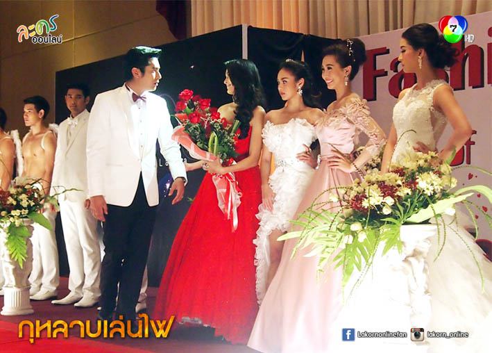 "เชฟฟานี่" สุดทน "วีรภาพ" เจ้าชู้ใส่ "นาว" ขอระเบิดอารมณ์ ตบ "โม-อมีนา" โชว์กลางงานแฟชั่น