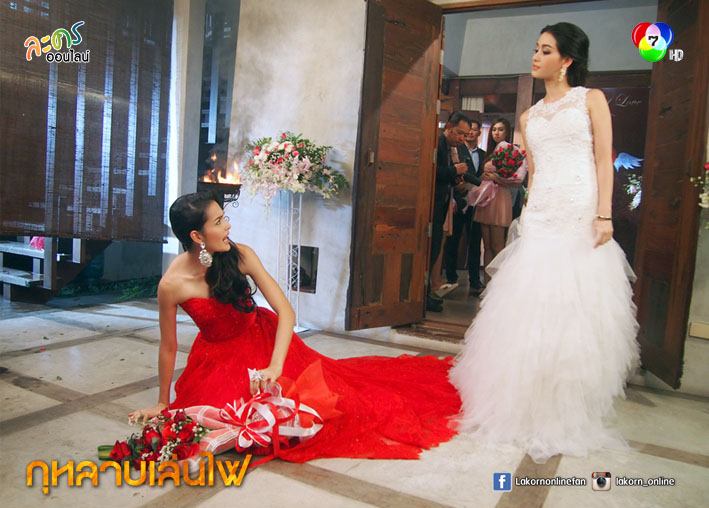 "เชฟฟานี่" สุดทน "วีรภาพ" เจ้าชู้ใส่ "นาว" ขอระเบิดอารมณ์ ตบ "โม-อมีนา" โชว์กลางงานแฟชั่น