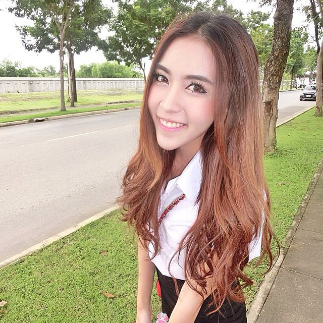 น้องแพรว สวยๆ เก๋ๆ เลิศคร๊าาาา