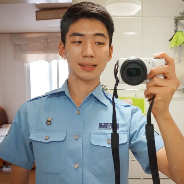 ถึงไม่หล่อแต่อยากปล้ำหนุ่มในเครื่องแบบหรือปล่าวจะ อิอิ