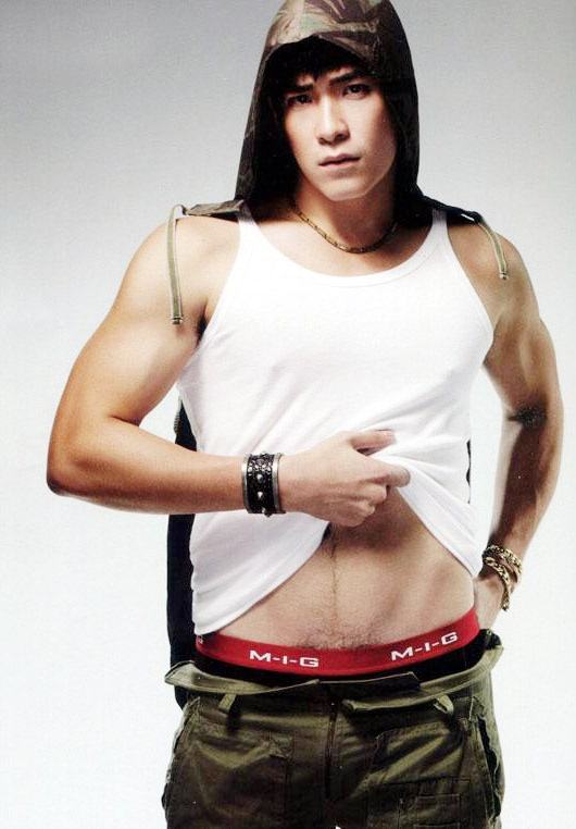 อาเล็ก ธีรเดช