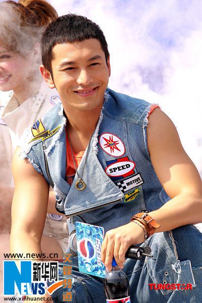 Huang Xiaoming หวง เสี่ยวหมิง พระเอกเรื่อง นางพญาผมขาว(ล่าสุด)