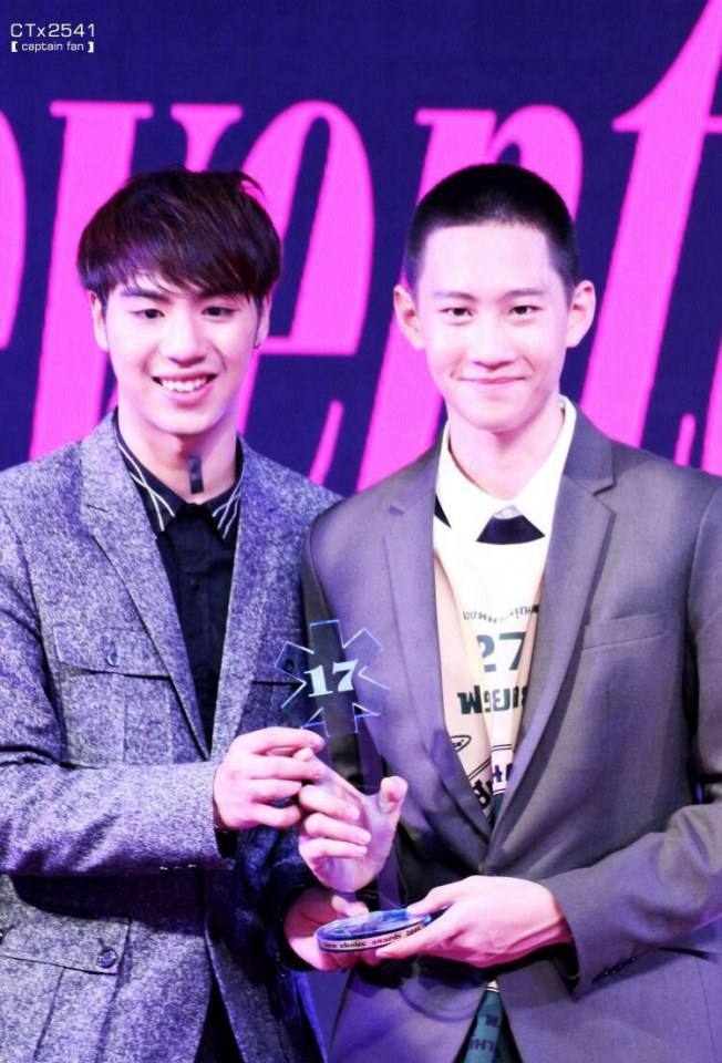 ดาวรุ่ง ไวท์กัปตัน