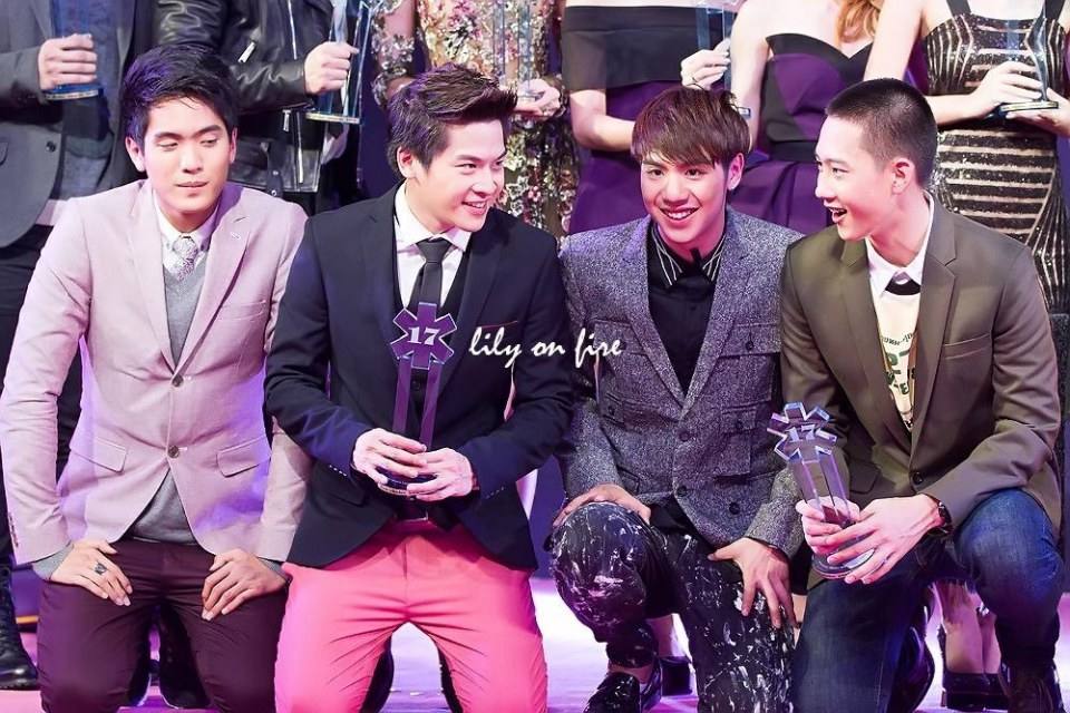 ดาวรุ่ง ไวท์กัปตัน