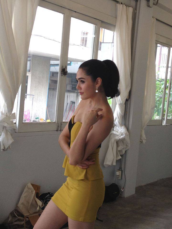 ชมพู่ อารยา @ เบี้องหลังถ่ายแบบนิตยสาร ชีวจิต