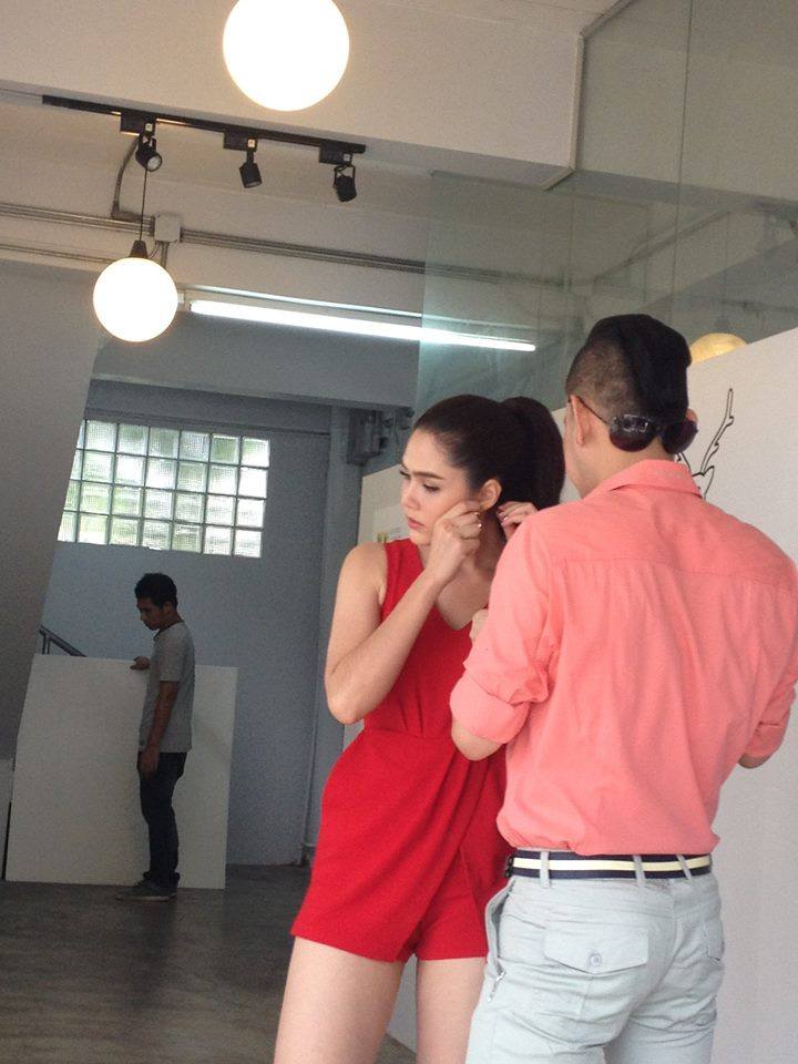 ชมพู่ อารยา @ เบี้องหลังถ่ายแบบนิตยสาร ชีวจิต