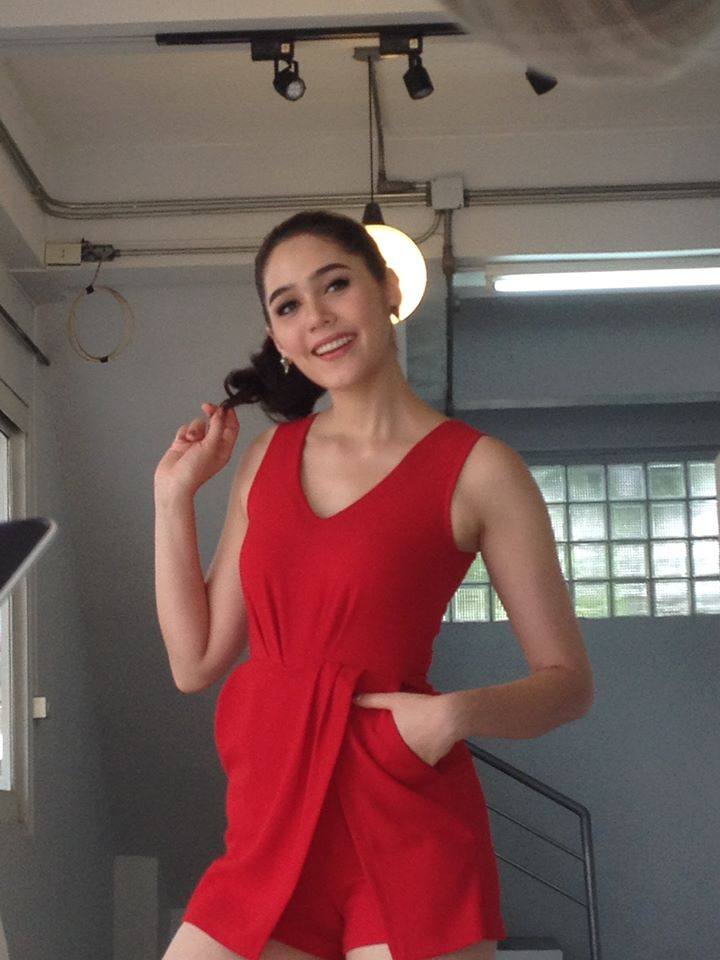 ชมพู่ อารยา @ เบี้องหลังถ่ายแบบนิตยสาร ชีวจิต