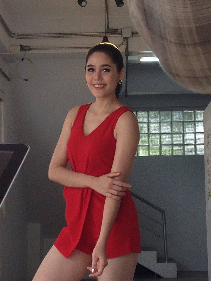 ชมพู่ อารยา @ เบี้องหลังถ่ายแบบนิตยสาร ชีวจิต