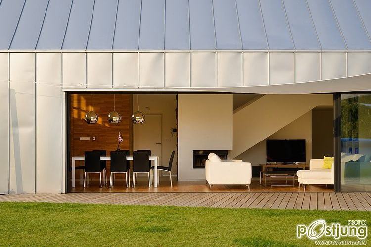 Two Barns House by RS+