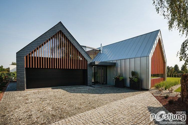 Two Barns House by RS+