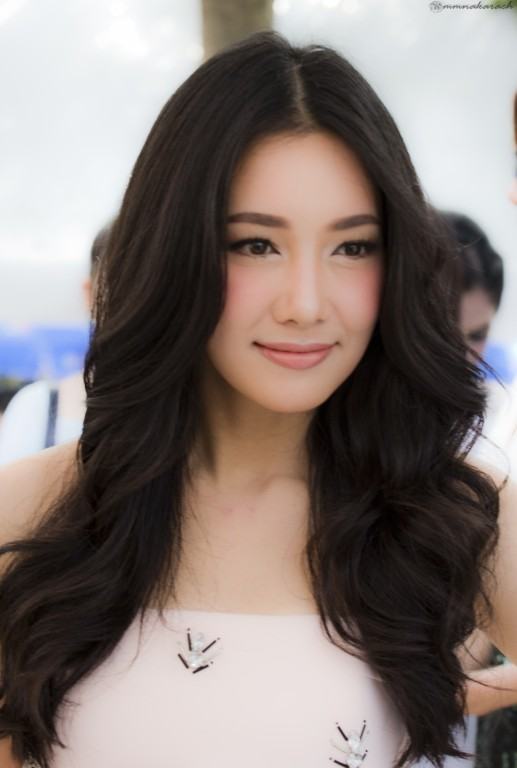 นุ่น วรนุช เพื่อนรักเพื่อนริษยา