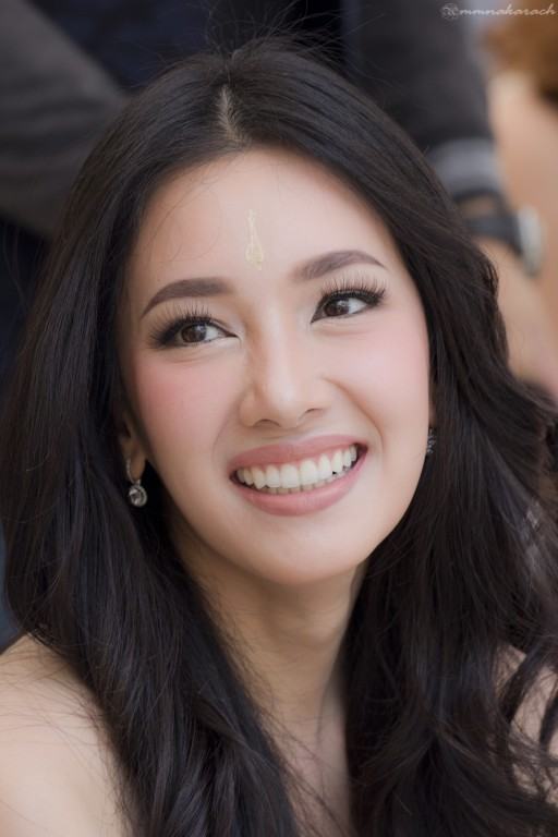นุ่น วรนุช เพื่อนรักเพื่อนริษยา