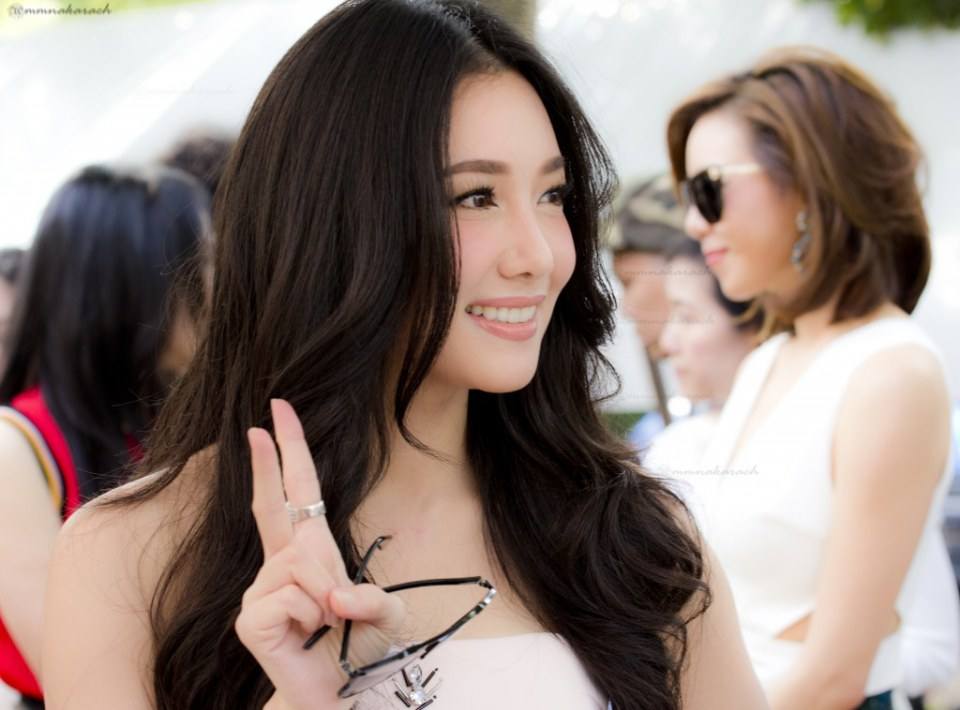 นุ่น วรนุช เพื่อนรักเพื่อนริษยา