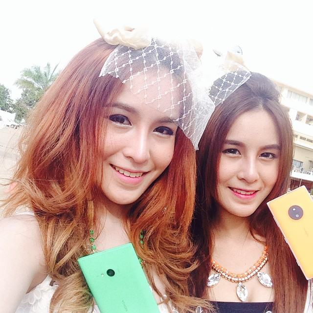 สวยทั้งคู่พี่น้องฝาแฝด แพรวฟ้า-แพรวดาว