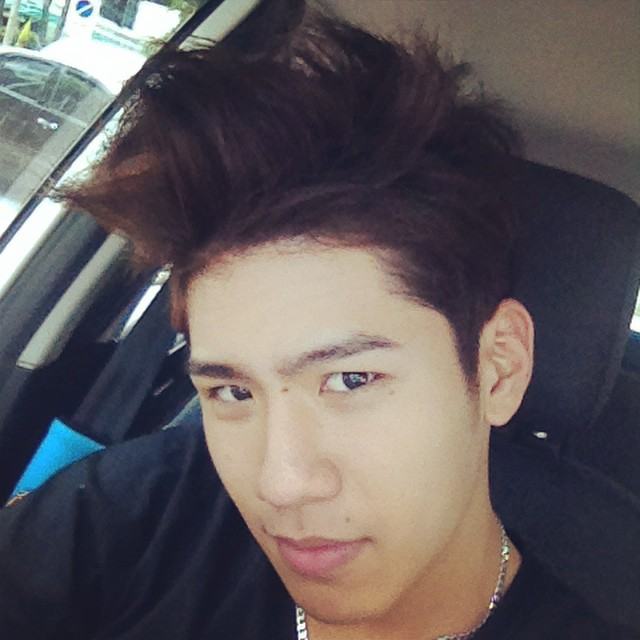 บ่ฮุ้ว่าเขาเป็นใผแต่ I LOVE YOU แล้ว