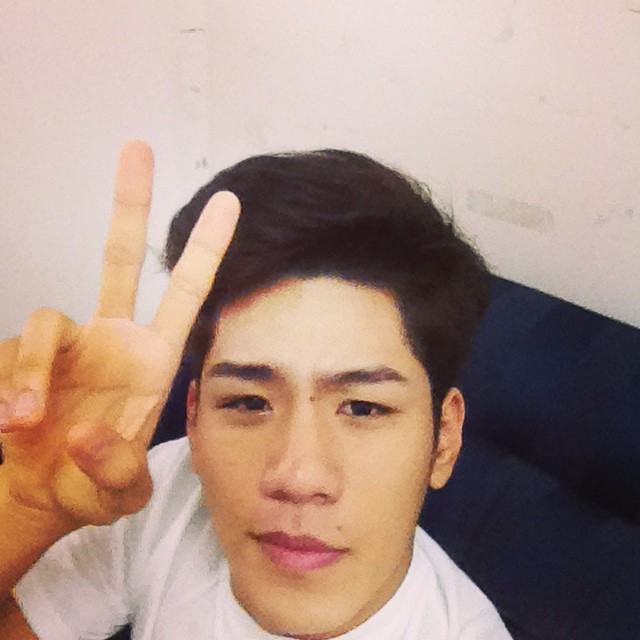 บ่ฮุ้ว่าเขาเป็นใผแต่ I LOVE YOU แล้ว