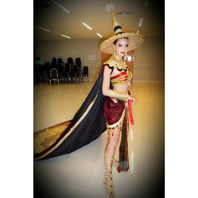 "นักรบของแผ่นดิน" ชุดประจำชาติไทยใน Miss International Queen 2014
