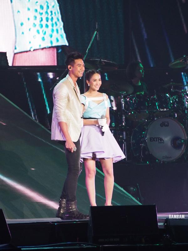 เก็บตกภาพคอนเสิร์ต Give Me Five กับ 5 พระเอกหนุ่มสุดหล่อ!!