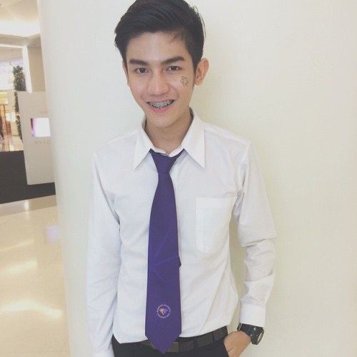 หนุ่มหน้าใสจาก ม.ดัง ได้ใจสาวๆ ไปเต็มๆ