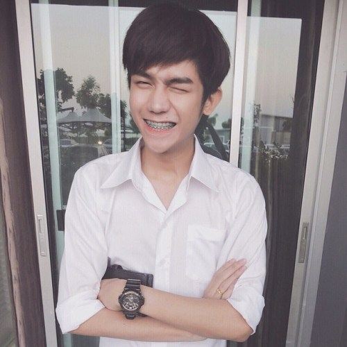 หนุ่มหน้าใสจาก ม.ดัง ได้ใจสาวๆ ไปเต็มๆ