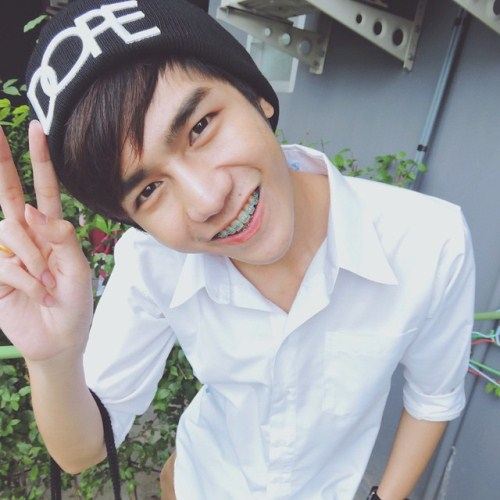 หนุ่มหน้าใสจาก ม.ดัง ได้ใจสาวๆ ไปเต็มๆ