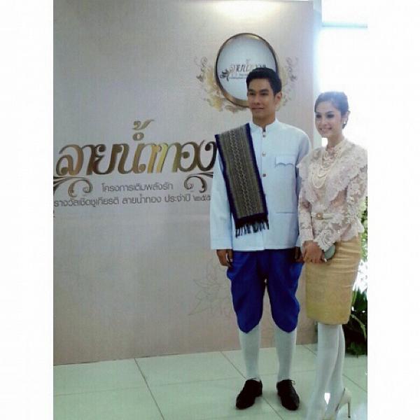 "อ๋อม - ขวัญ" ***ได้รับรางวัลศิลปินต้นแบบพัฒนาสังคม [ขอแสดงความยินดีด้วยค่ะ] ^__^