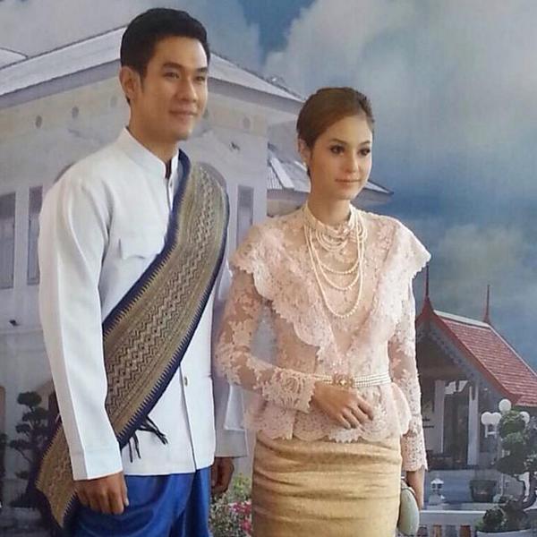 "อ๋อม - ขวัญ" ***ได้รับรางวัลศิลปินต้นแบบพัฒนาสังคม [ขอแสดงความยินดีด้วยค่ะ] ^__^
