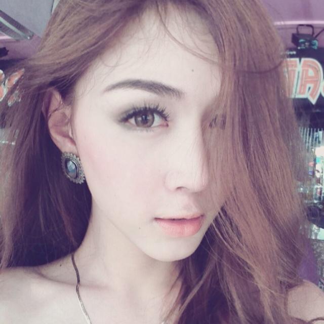 หลิงหลิง ปิยะดา แม่หญิงลาวสาวประเภทสอง
