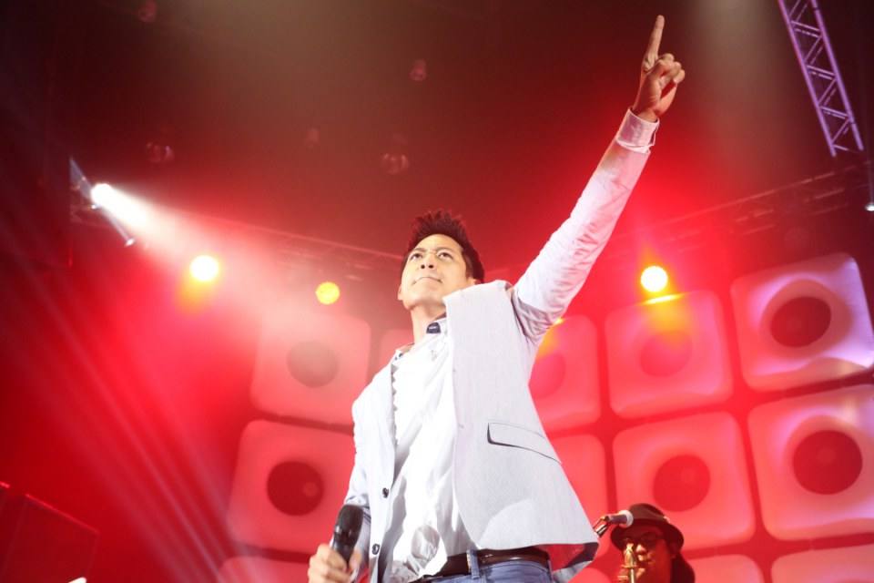 ตู่ภพธร หล่อมากกกกก @ "เล่นใหญ่" คอนเสิร์ต ที่ เชียงใหม่