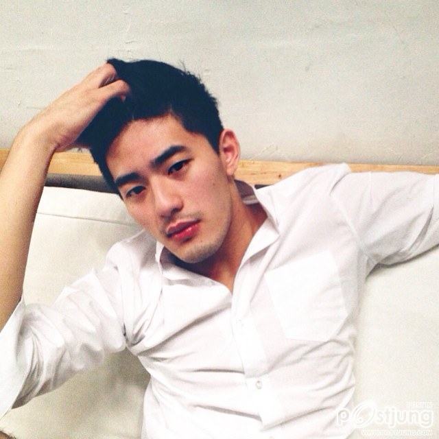 หนุ่มตี๋ KUEIYUANYUAN