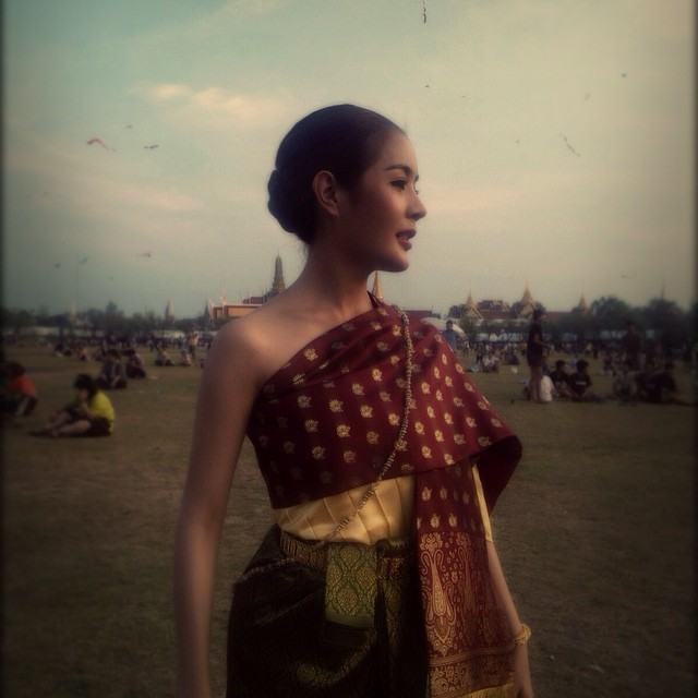 ลองมาดู ''กะเทยไทย'' สวมใส่ชุดไทย สวยงามมาก