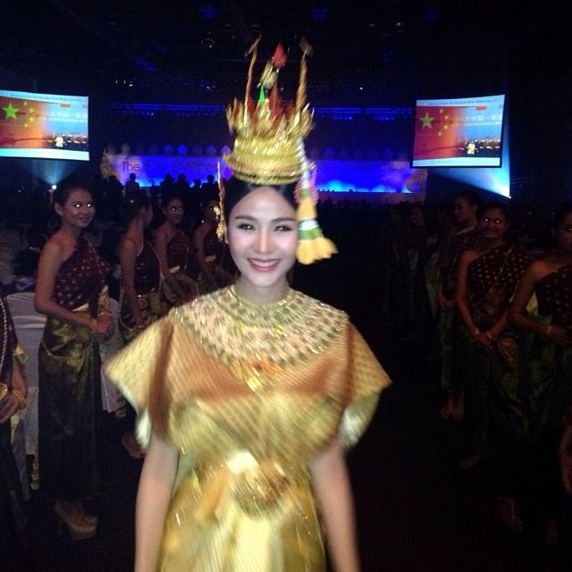 ลองมาดู ''กะเทยไทย'' สวมใส่ชุดไทย สวยงามมาก