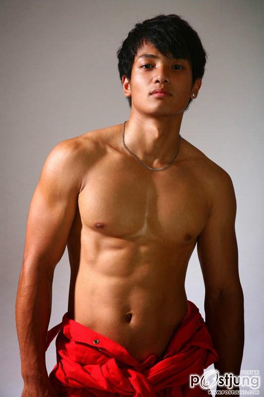 หล่อล่ำซัั่มป่ะ