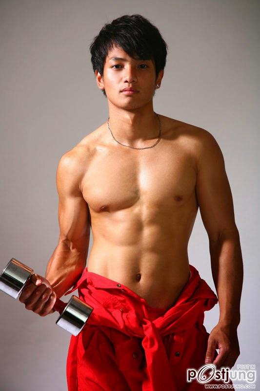 หล่อล่ำซัั่มป่ะ