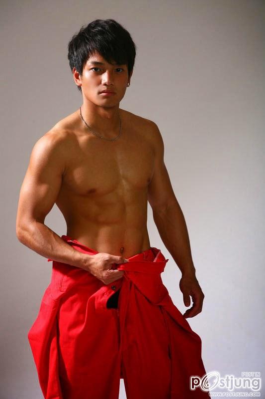 หล่อล่ำซัั่มป่ะ